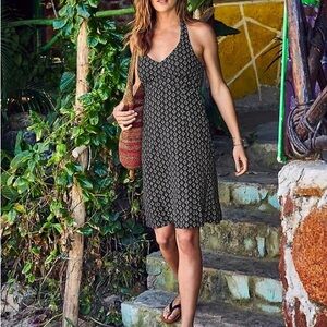 Athleta Pack Everywhere navy printed halter dress with pockets. Size 14.